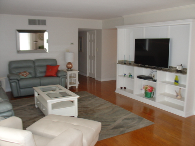 Building Photo - Beautiful 6th Floor River View Condo in Fi...