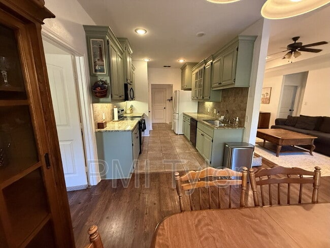 Foto del edificio - 15160 County Rd 1113