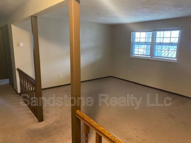 Building Photo - 115 Fox Hill Ln