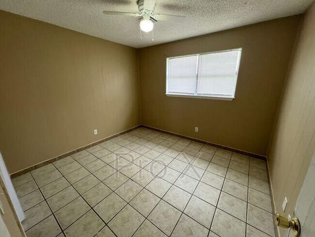 Foto del edificio - 1038 W Hendrix St