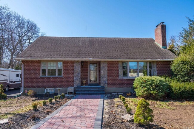Building Photo - 112 Clay Pitts Rd
