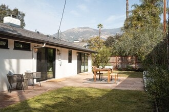 Building Photo - 340 Woodley Ct