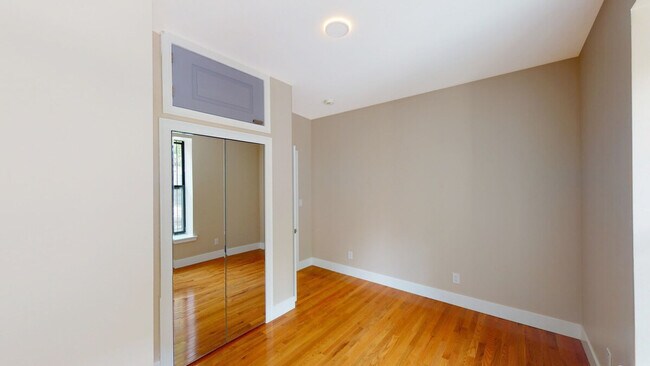 Foto del edificio - 180 Claremont Ave