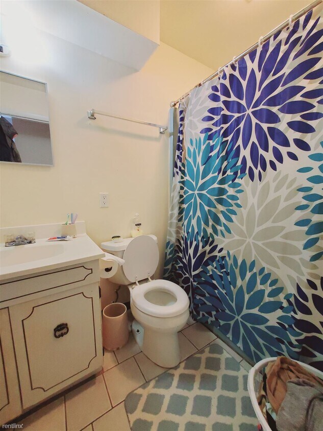 Building Photo - Studio, 1 bath Condo - 12 Houston Ter Apt 3