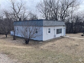 Building Photo - 120 City Park Rd