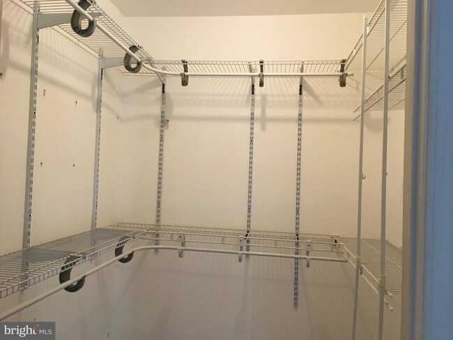 Foto del edificio - 74 Cheverny Ct