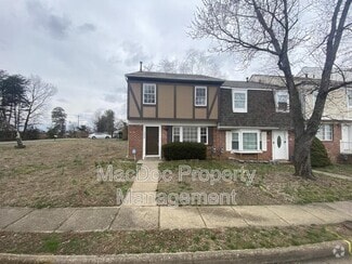 Building Photo - 1000 James Madison Cir