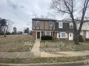 Building Photo - 1000 James Madison Cir