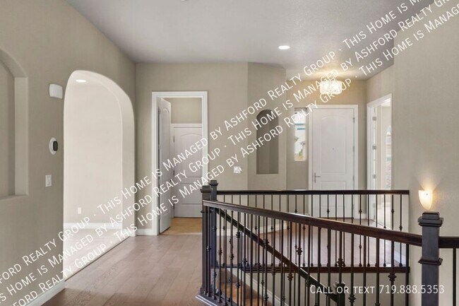 Foto del edificio - 7215 Rim Bluff Ln