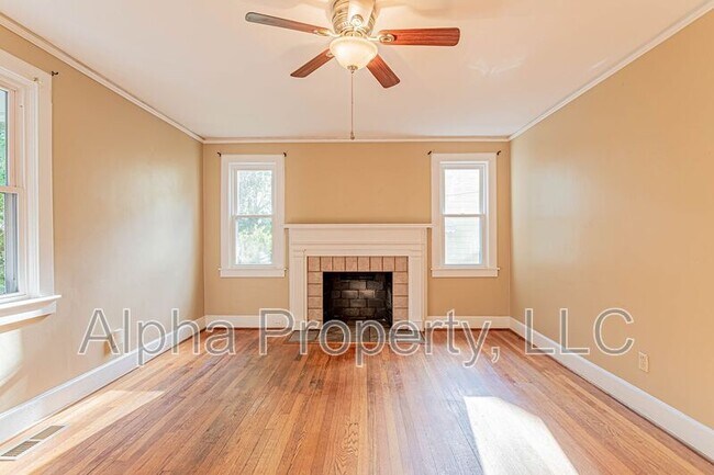 Building Photo - 110 Deoyley Ave