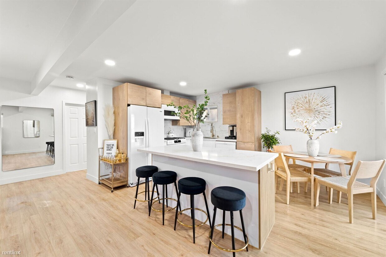 Primary Photo - Room for Rent, 1 bath House - 850 Sacramen...