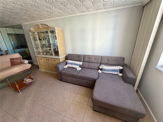 Foto del edificio - 1849 S Ocean Dr