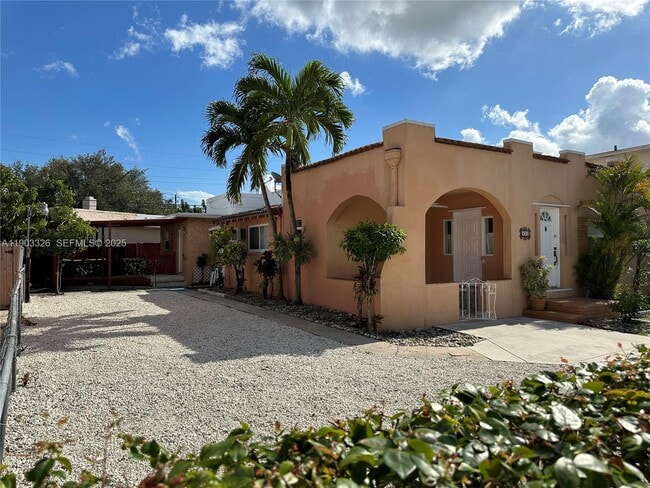 Building Photo - 431 Tamiami Blvd