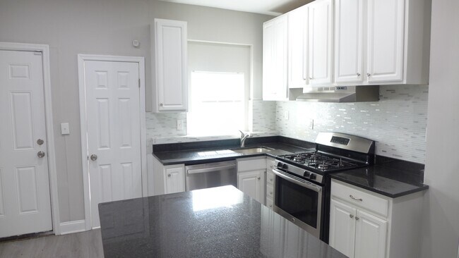 Foto del edificio - 619 McKewin Ave