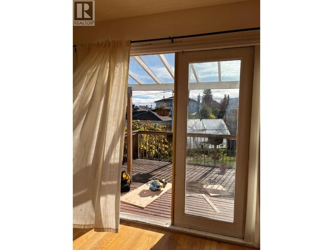 Photo du bâtiment - 58 W 39th Ave