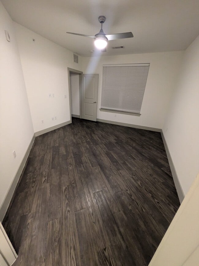Building Photo - 3801 Vitruvian Way