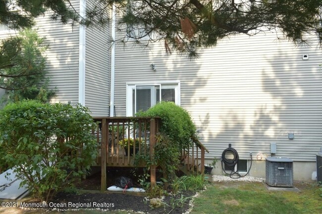 Building Photo - 127 Northampton Dr