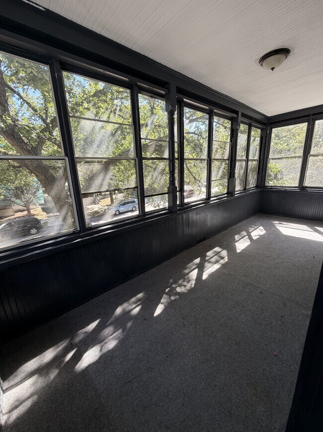 Building Photo - 414 Winthrop Ave