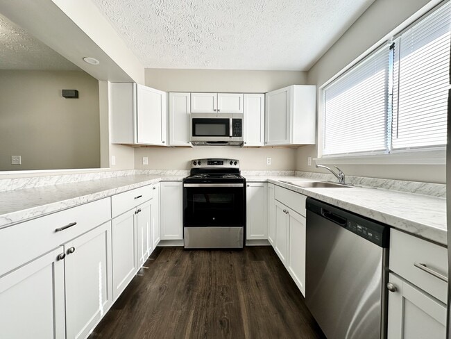 Photo - 2825 Snow Rd House