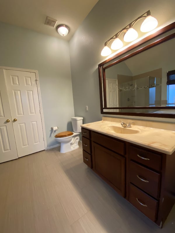 Foto del edificio - 6430 Bosley Ln