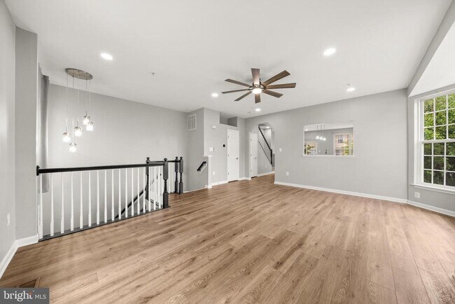 Foto del edificio - 154 Fieldstone Ct