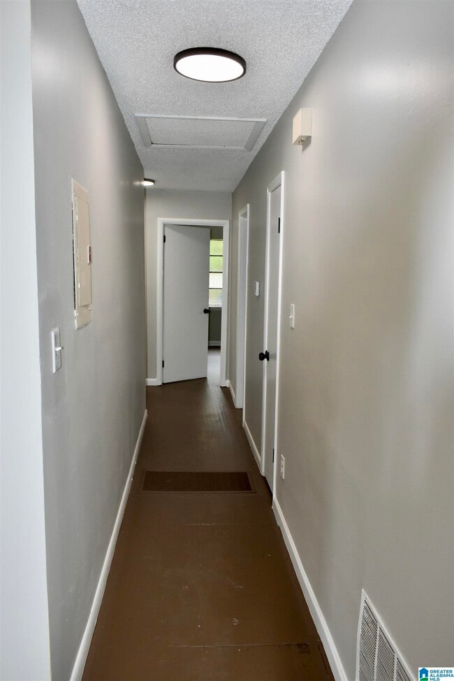 Foto del edificio - 3720 Howard Ave SW
