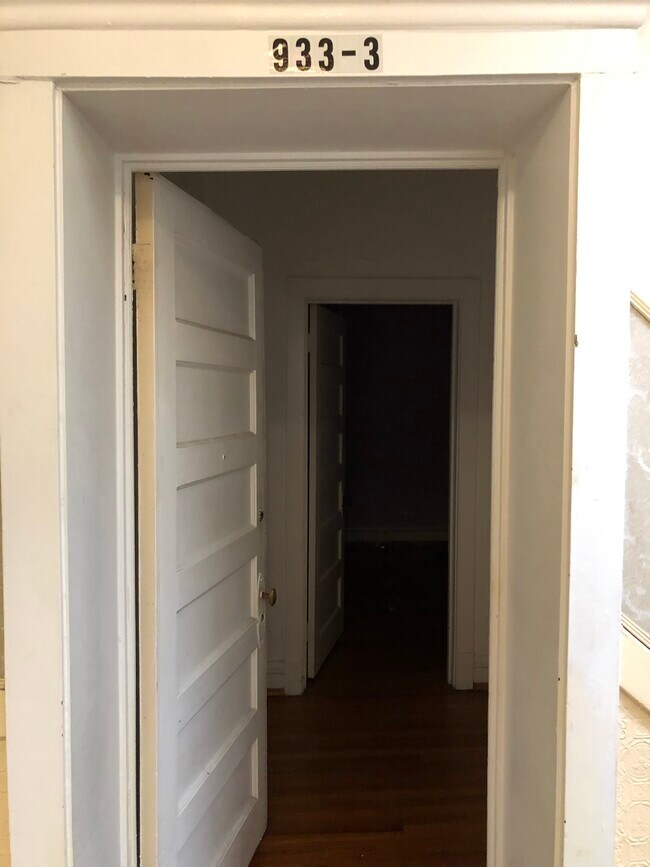 Foto del edificio - 933 Hinman Ave