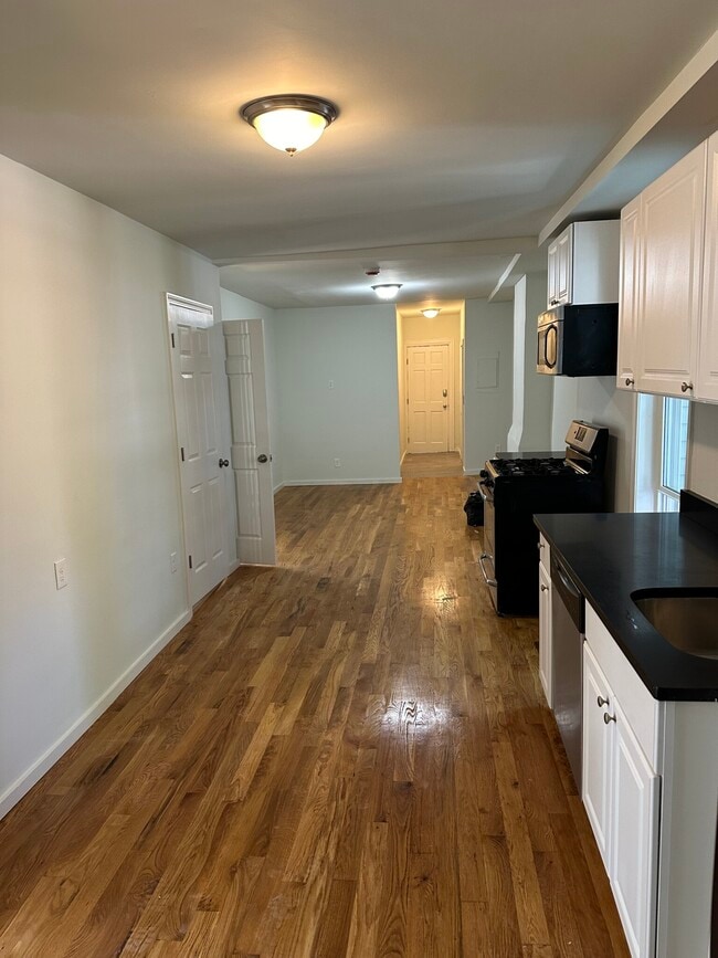 Foto del edificio - 515 E Broadway