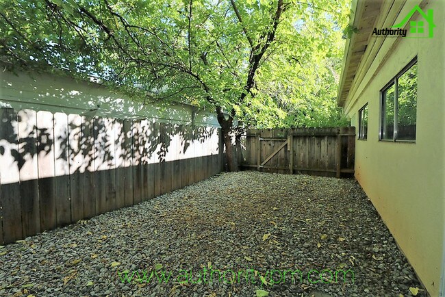 Building Photo - 2859 Alfreda Way