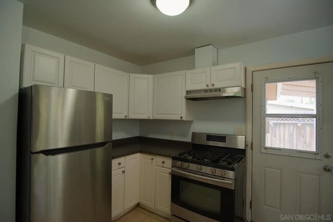 Building Photo - 6124 Mary Ln Dr