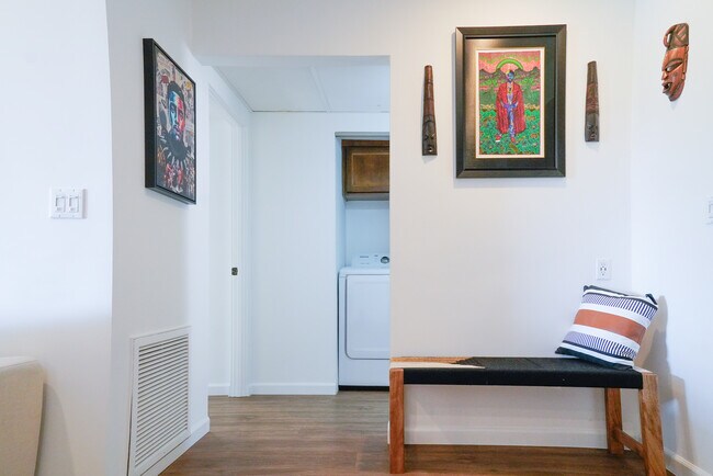 Foto del edificio - 4835 E Anaheim St