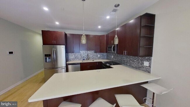 Foto del edificio - 1023 S 18th St