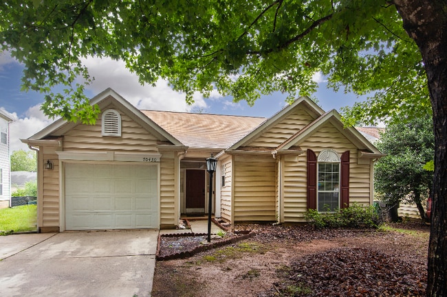 Building Photo - 10430 Brawley Ln