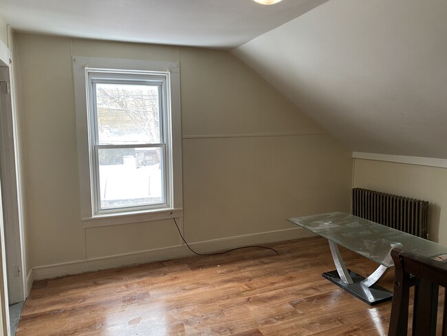 Foto del edificio - 10 Maple Ave