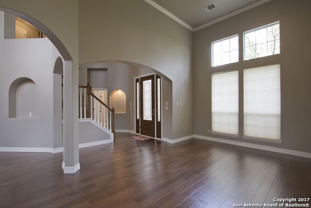 Building Photo - 934 Great Tree Dr