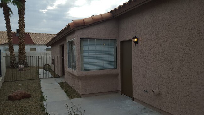 Foto del edificio - Beautiful 2 bedrooms home