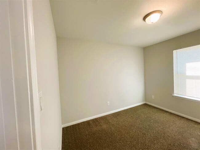 Foto del edificio - 8146 Jeffery St