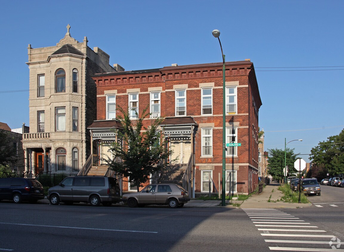 Primary Photo - 2000-2002 S Ashland Ave