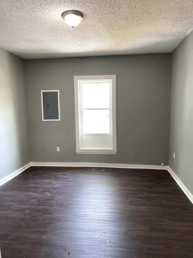 Foto del edificio - 1241 E 35th St