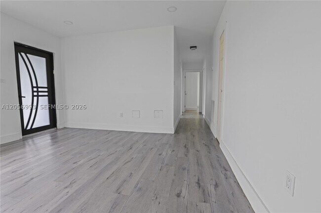 Foto del edificio - 10860 SW 220th St