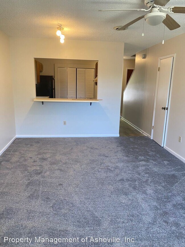 Foto del edificio - 2 br, 1.5 bath House - 13 Rocking Porch Rd