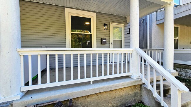 Foto del edificio - 258-260 South Souder Ave.