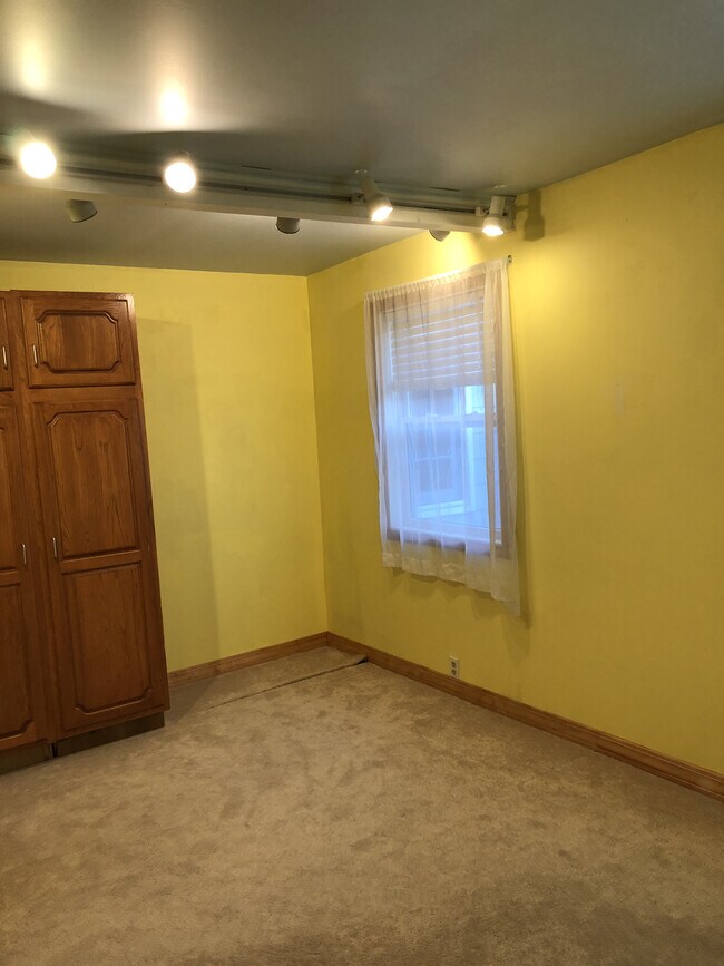 Building Photo - 20940 Ivy Ln