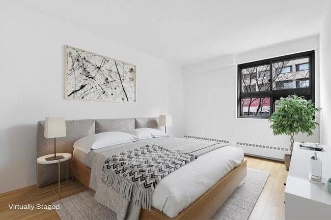 Building Photo - 3 bedroom in New York NY 10038