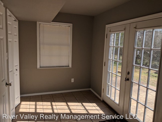 Foto del edificio - 319 W 19th St