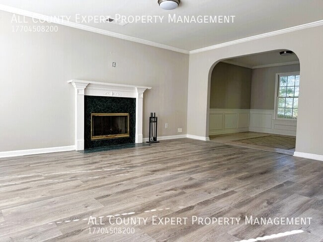Building Photo - 1565 Ox Bridge Ct NW