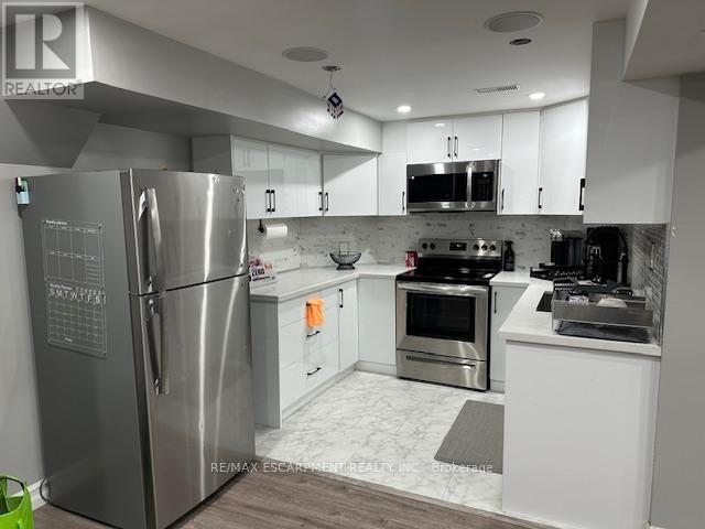 Building Photo - 30 Meekings Dr