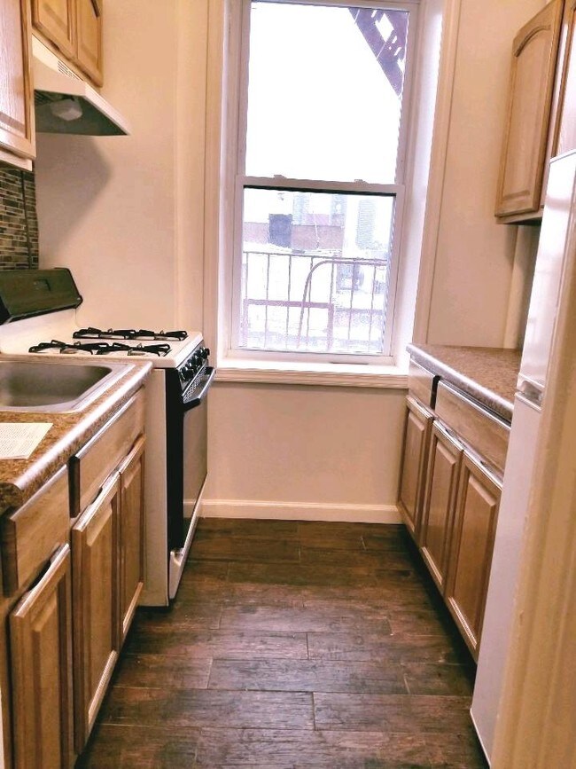 Building Photo - 1 bedroom in Bronx NY 10454