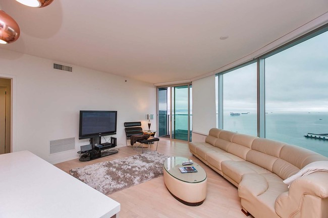 Foto del edificio - Live High Above the Sky at the Infinity