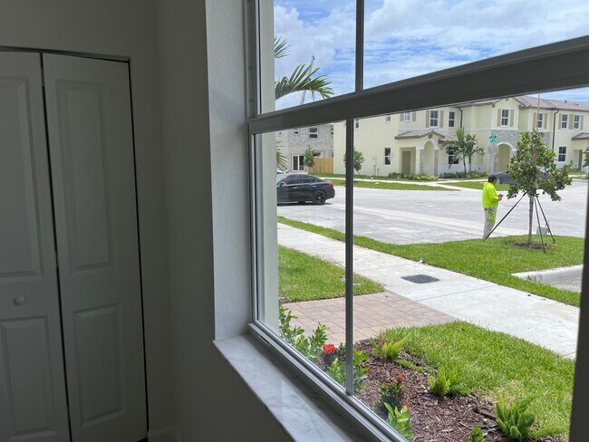 Foto del edificio - 2624 SE 25th Ct